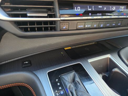 Used 2022 Toyota Sienna XSE image 26