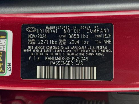 Certified 2025 Hyundai Elantra Sport FWD image 29