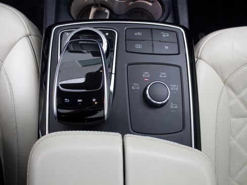 Used 2018 Mercedes-Benz GLE 43 AMG 4MATIC image 26