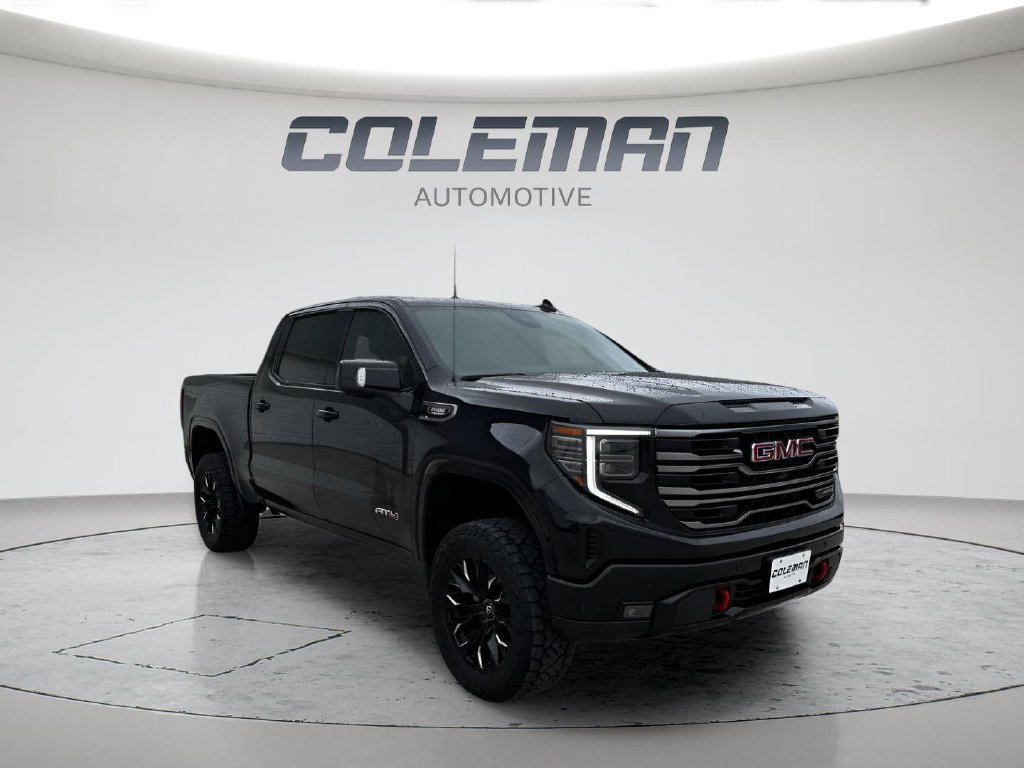 Used 2025 GMC Sierra 1500 AT4 w/ Technology Package AWD/4WD image 3