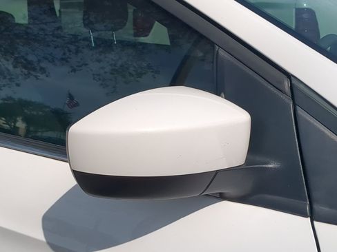 Used 2019 Ford Escape SE image 12