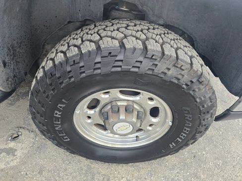 Used 2007 Chevrolet Silverado 2500 LT w/ Heavy-Duty Power Package image 31