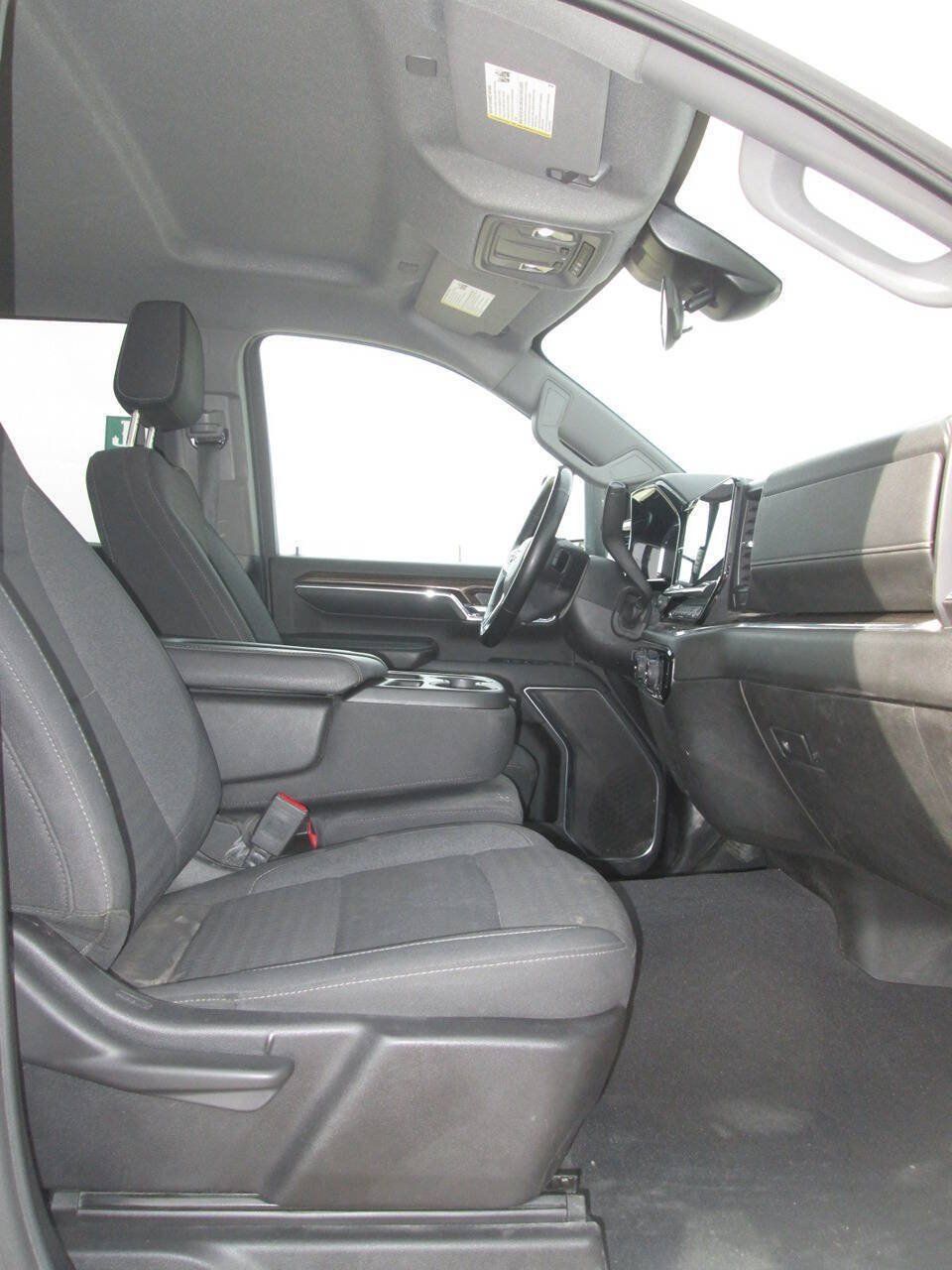 Used 2024 Chevrolet Silverado 2500 LT AWD/4WD image 20
