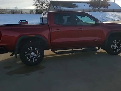 Used 2025 GMC Canyon AT4 w/ Technology Plus Package image 9