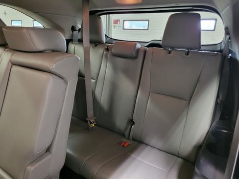 Used 2021 Toyota Highlander XLE AWD/4WD image 59