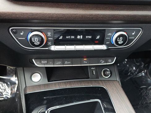 Certified 2023 Audi Q5 e Premium Plus w/ Premium Plus Package AWD/4WD image 27