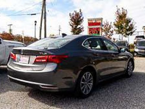 Used 2019 Acura TLX image 4