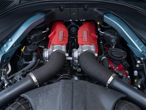 Used 2024 Ferrari Roma Spider RWD image 13