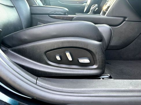 Used 2017 Cadillac XTS Luxury image 31