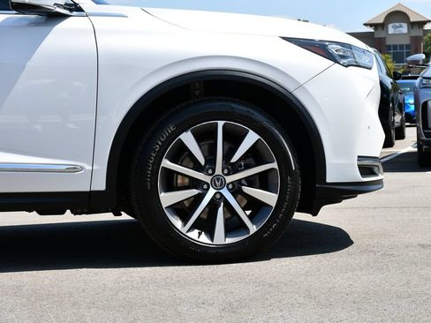 Used 2025 Acura MDX w/ Technology Package FWD image 12