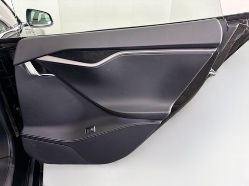 Used 2018 Tesla Model S 75D image 29