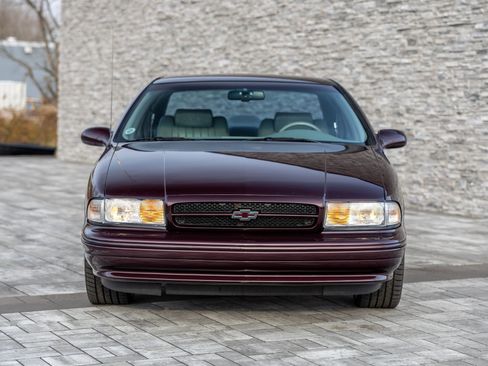 Used 1995 Chevrolet Impala Sedan image 5