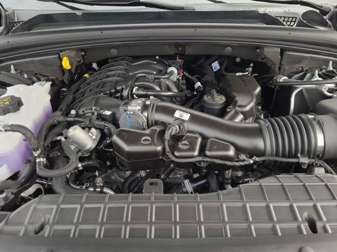 New 2025 Jeep Grand Cherokee Altitude image 17