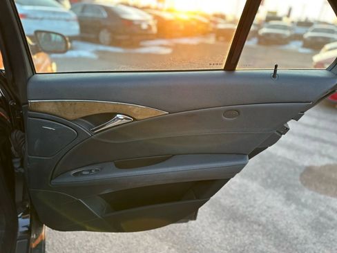 Used 2008 Mercedes-Benz E 350 Sedan image 23