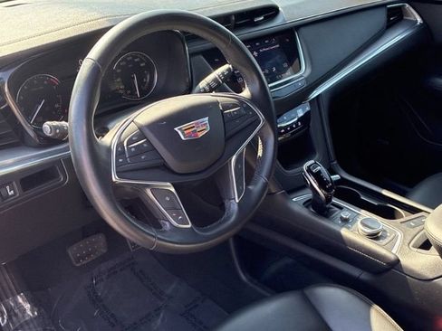 Used 2022 Cadillac XT5 Luxury FWD image 13