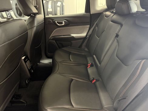 Used 2022 Jeep Compass Latitude w/ Sun and Sound Group AWD/4WD image 28