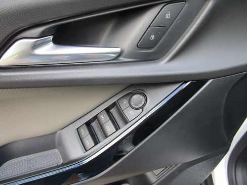 New 2026 Chevrolet Equinox LT w/ Convenience Package II image 22