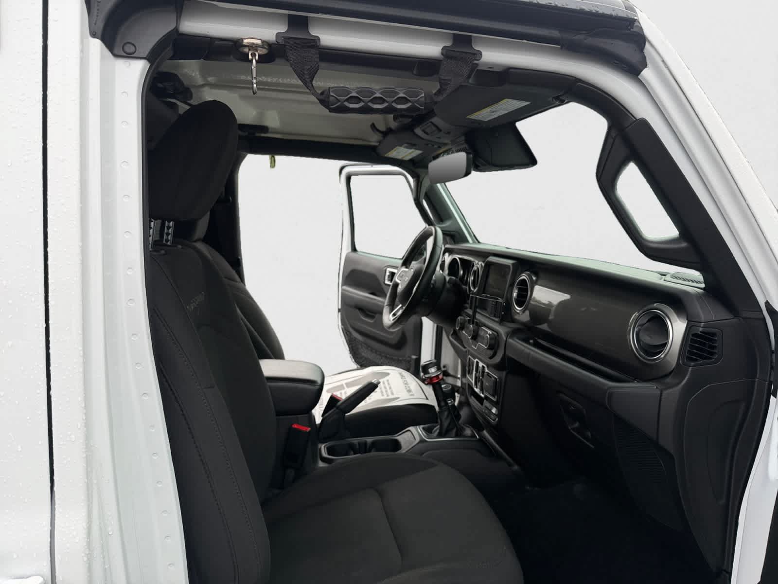 Used 2020 Jeep Gladiator Overland AWD/4WD image 19