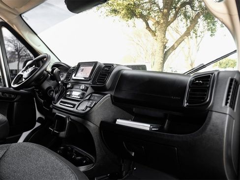 Used 2023 RAM ProMaster 2500 image 9