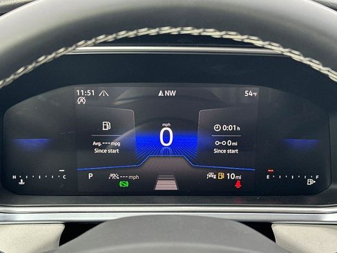 New 2026 Volkswagen Taos SE image 23