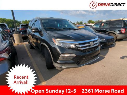 Used 2016 Honda Pilot Touring image 1