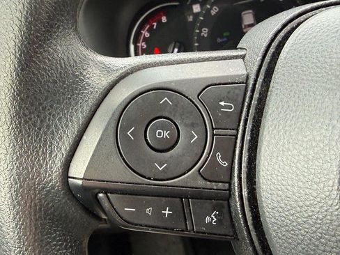 Used 2025 Toyota RAV4 XLE image 17