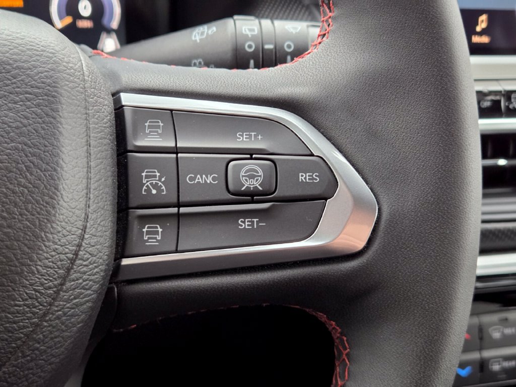 Used 2023 Jeep Compass Trailhawk w/ Trailhawk Elite Group AWD/4WD image 30