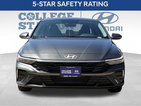 Used 2024 Hyundai Elantra SEL FWD image 10