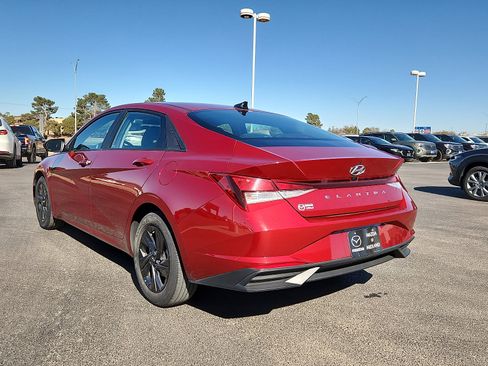 Used 2023 Hyundai Elantra SEL image 5