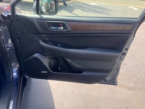 Used 2015 Subaru Outback 3.6R Limited image 17