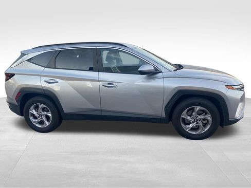 Used 2024 Hyundai Tucson SEL FWD image 3
