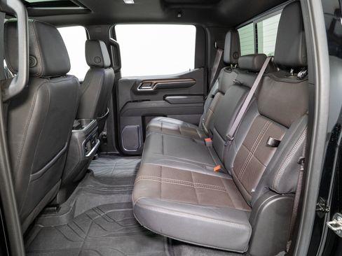 Used 2024 Chevrolet Silverado 1500 High Country w/ High Country Premium Package image 36