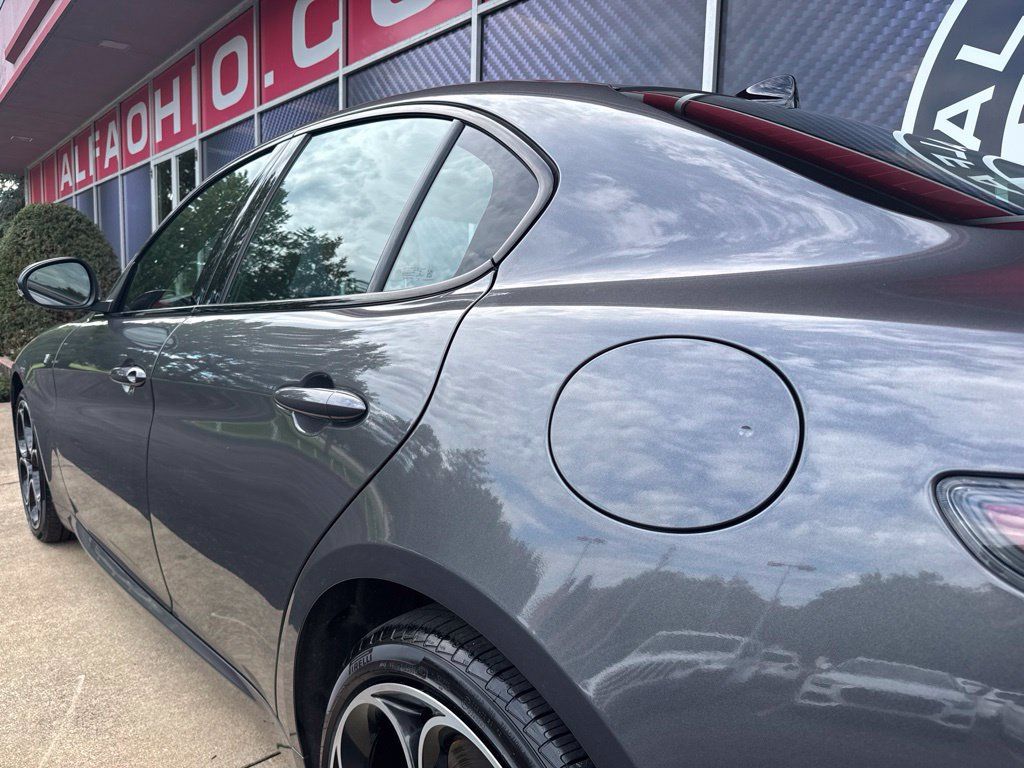 Used 2024 Alfa Romeo Giulia Ti w/ Active Assist Plus Package AWD/4WD image 13