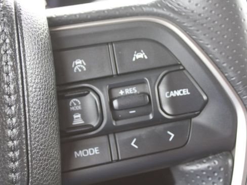 Used 2025 Toyota 4Runner TRD Sport AWD/4WD image 33