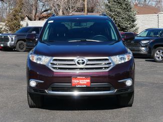 Used 2011 Toyota Highlander Limited w/ Tow Pkg video 2