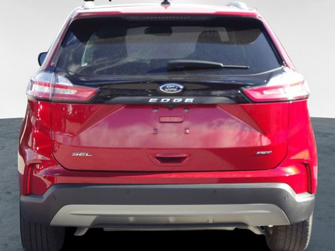 Used 2022 Ford Edge SEL w/ Convenience Package image 4