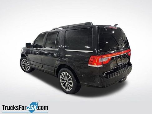 Used 2015 Lincoln Navigator 4WD image 3