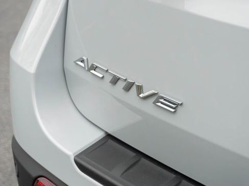 Used 2025 Ford Explorer Active w/ Active Comfort Package AWD/4WD image 12