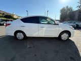 Used 2019 Nissan Versa SV image 4