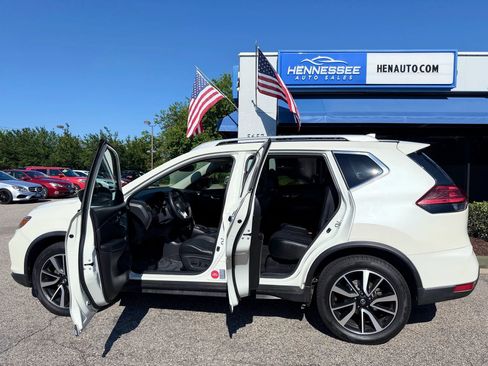 Used 2017 Nissan Rogue SL w/ SL Premium Package AWD/4WD image 26