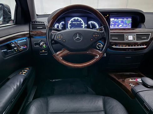 Used 2011 Mercedes-Benz S 550 4MATIC image 30