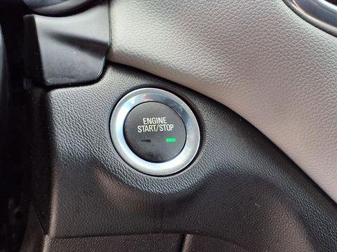 Used 2021 Chevrolet Equinox LT image 19