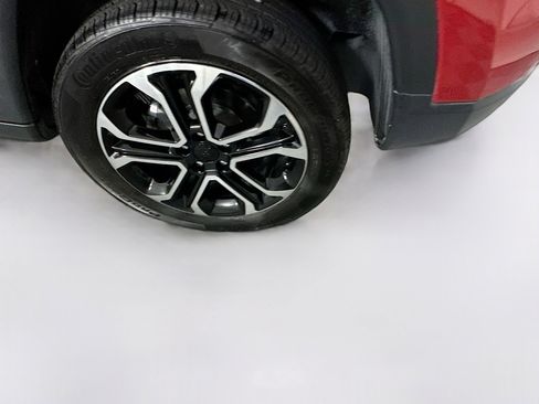 Used 2023 Jeep Compass Limited image 11