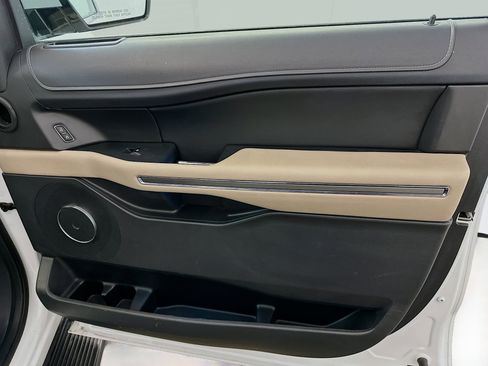 Used 2024 Ford Expedition Max XLT image 35