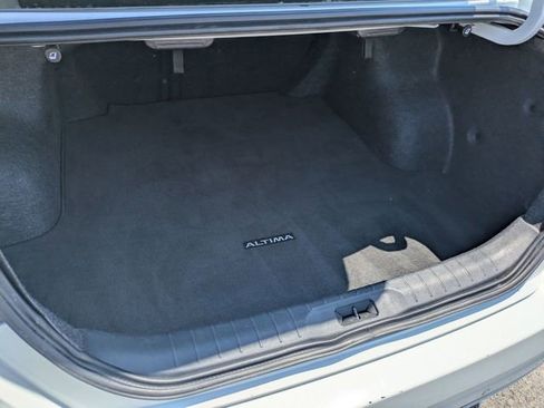 Used 2025 Nissan Altima 2.5 SV FWD image 26