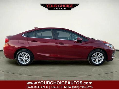 Used 2019 Chevrolet Cruze LT image 6
