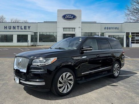 Used 2022 Lincoln Navigator Reserve AWD/4WD image 1