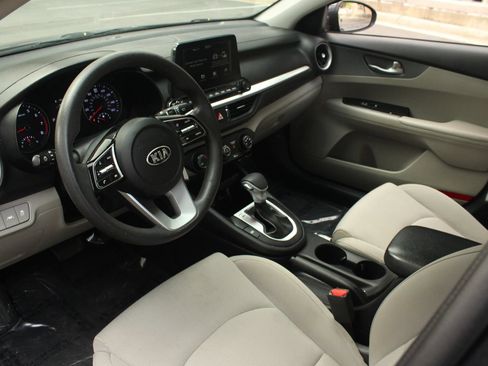 Used 2021 Kia Forte LXS FWD image 13