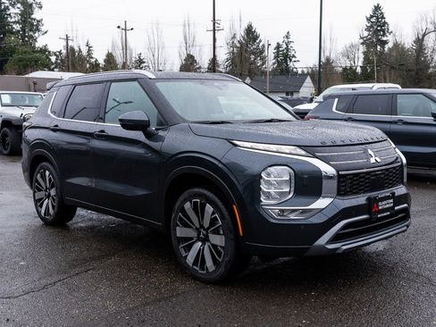New 2026 Mitsubishi Outlander SEL image 1