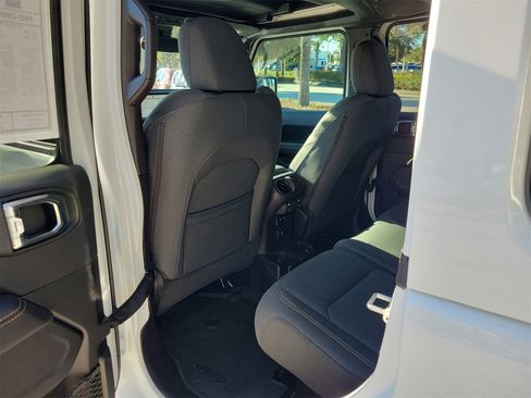 Used 2025 Jeep Wrangler Sahara w/ Safety Group image 8